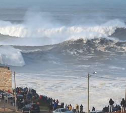 huge nazare